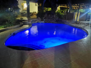 Parrot Lodge, Bulawayo